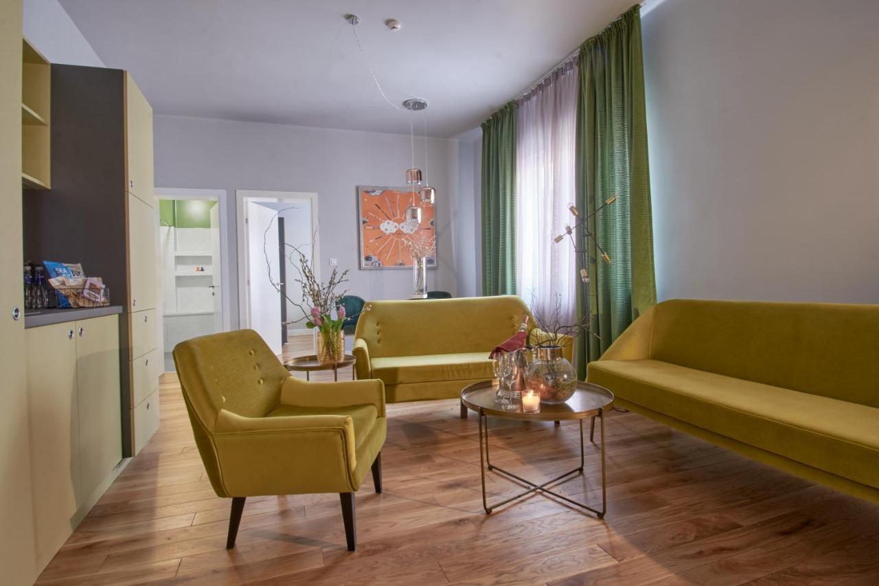 The Embassy Suites Sofia Buitenkant foto