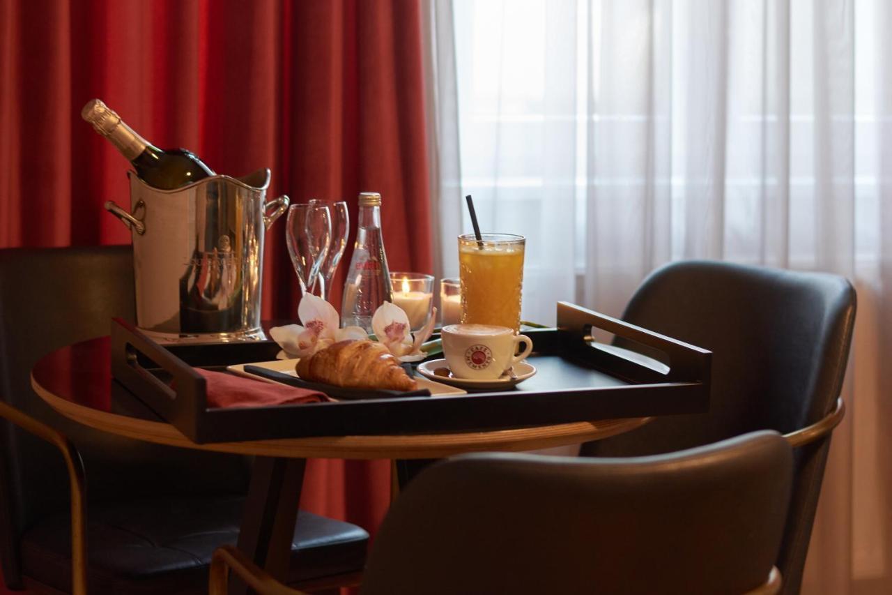 The Embassy Suites Sofia Buitenkant foto